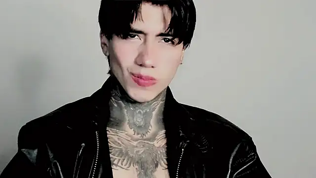 Snapshot of Alex_bdsmz chatting on 11-01-25, 12:01 Alex bdsmz online show from 11-01-25, 12:01