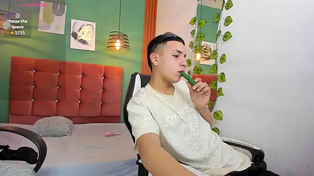 Aisha andy online show from 09-11-25, 03:39