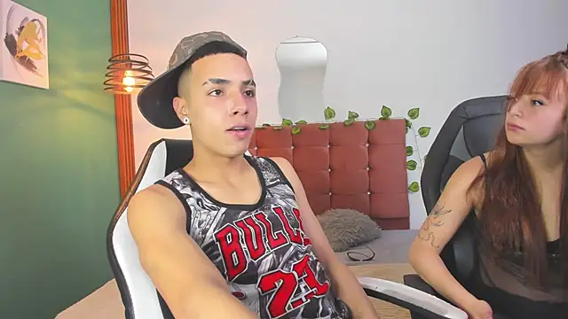 Aisha andy online show from 09-18-25, 04:14