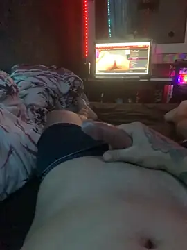 Snapshot of o-theus chatting on 10-22-25, 04:18 o-theus online show from 10-22-25, 04:18