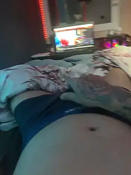 Snapshot of o-theus chatting on 11-07-25, 12:38 o-theus online show from 11-07-25, 12:38