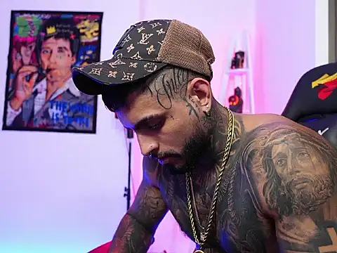 logan hugh8 online show from 10-31-25, 06:03