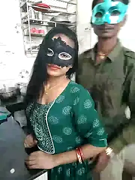 Snapshot of LOVE568 chatting on 11-06-25, 04:46 LOVE568 online show from 11-06-25, 04:46