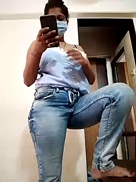 Love Foreverr12 online show from 10-25-25, 09:06