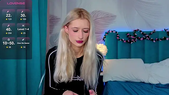 Monica Leen online show from 11-26-25, 06:25