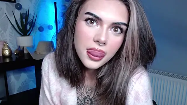 Snapshot of Nova_SIN chatting on 10-14-25, 07:09 Nova SIN online show from 10-14-25, 07:09