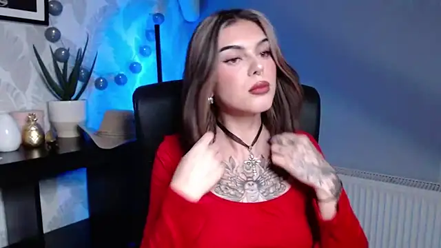 Snapshot of Nova_SIN chatting on 10-24-25, 05:15 Nova SIN online show from 10-24-25, 05:15