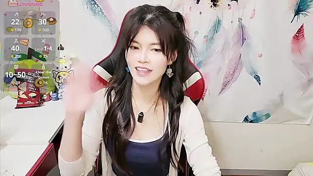 Alina10932 online show from 12-18-25, 09:04