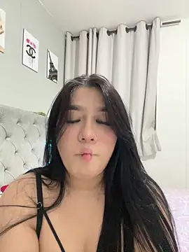 Aliciawhitee online show from 12-14-25, 11:53