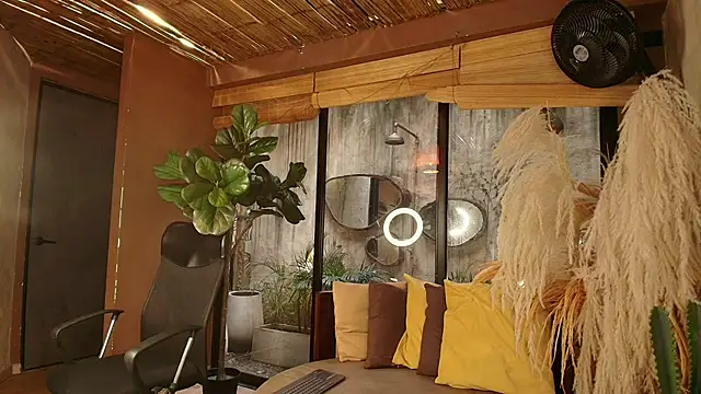 MarcusRain  online show from 11-24-25, 08:19