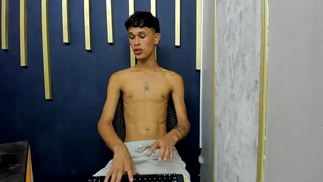 Snapshot of Just_D4v7 chatting on 09-18-25, 07:05 Just D4v7 online show from 09-18-25, 07:05