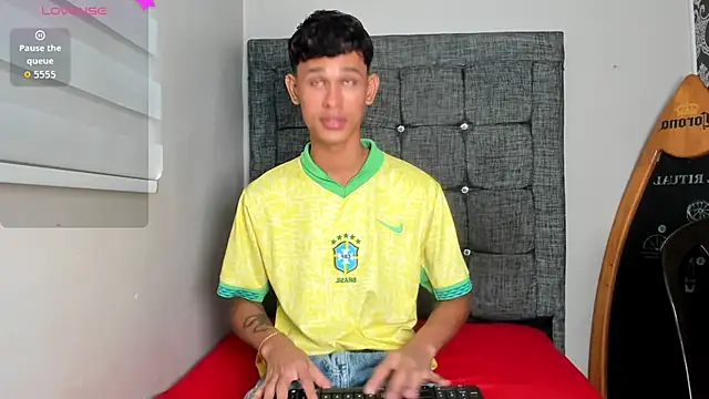 Snapshot of Just_D4v7 chatting on 10-16-25, 07:26 Just D4v7 online show from 10-16-25, 07:26