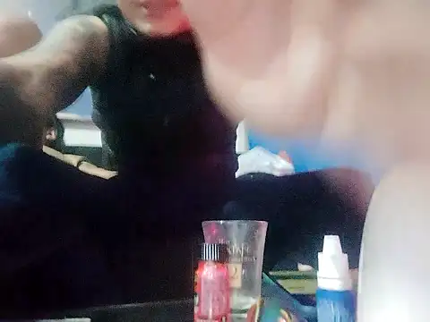 Snapshot of gaeldavid chatting on 11-11-25, 10:10 gaeldavid online show from 11-11-25, 10:10