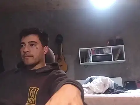 Snapshot of parca13 chatting on 11-18-25, 05:12 parca13 online show from 11-18-25, 05:12