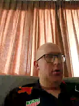 geilerd122 online show from 10-05-25, 03:32