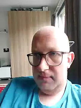 geilerd122 online show from 10-10-25, 12:26