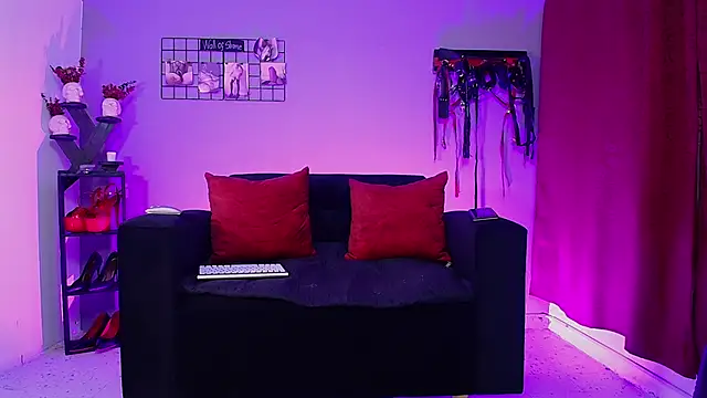 Daphne Clarke online show from 10-14-25, 10:05