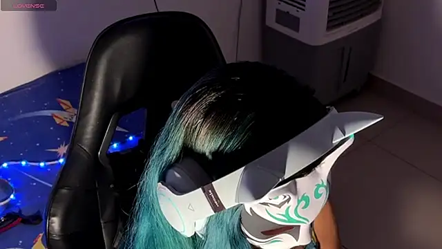 bluesubmissive online show from 10-28-25, 04:49