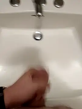 Snapshot of Empi19cm chatting on 09-12-25, 12:00 Empi19cm online show from 09-12-25, 12:00