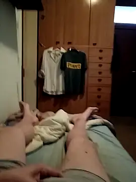 Snapshot of Empi19cm chatting on 09-16-25, 05:08 Empi19cm online show from 09-16-25, 05:08