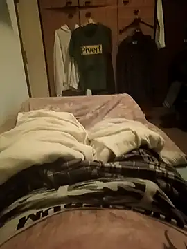 Snapshot of Empi19cm chatting on 11-30-25, 05:33 Empi19cm online show from 11-30-25, 05:33