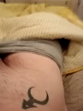 Snapshot of Empi19cm chatting on 02-23-26, 07:55 Empi19cm online show from 02-23-26, 07:55