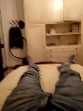 Snapshot of Empi19cm chatting on 02-28-26, 04:52 Empi19cm online show from 02-28-26, 04:52