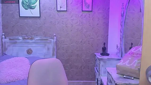 Snapshot of Salome_Smitth_1 chatting on 03-01-26, 08:55 Salome Smitth 1 online show from 03-01-26, 08:55