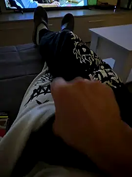 Snapshot of maialexte chatting on 12-16-25, 08:36 maialexte online show from 12-16-25, 08:36