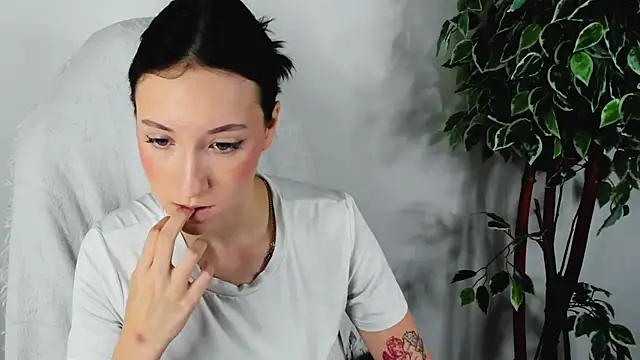 EileenMoores online show from 09-11-25, 11:43