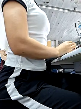 Snapshot of irina_hana chatting on 10-30-25, 01:07 irina hana online show from 10-30-25, 01:07