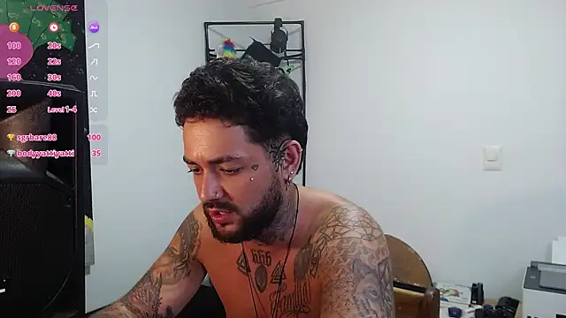 nicolastorres99 online show from 12-17-25, 08:09