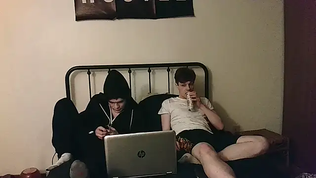 Snapshot of BigIncognitoXXX chatting on 02-18-26, 08:43 BigIncognitoXXX online show from 02-18-26, 08:43