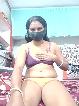 Snapshot of ZIVAA chatting on 10-29-25, 04:37 ZIVAA online show from 10-29-25, 04:37