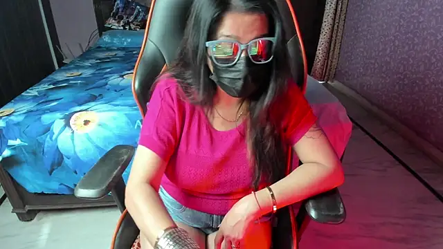 ShylaGill online show from 10-04-25, 10:46