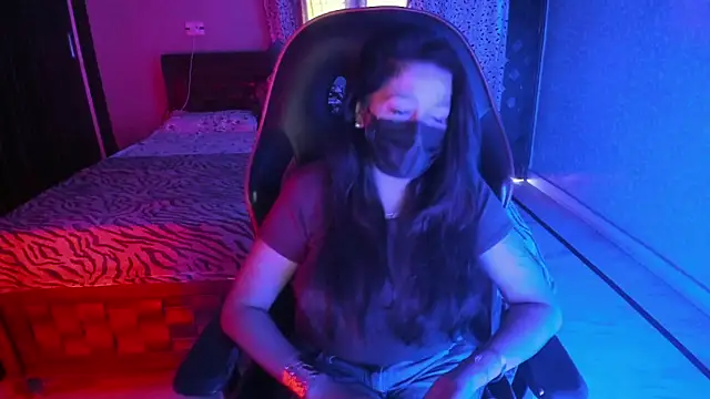 ShylaGill online show from 10-31-25, 08:59