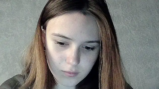 SweetLoraa online show from 10-15-25, 02:50