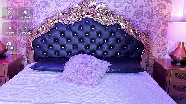 Lola Pierce online show from 09-20-25, 12:17