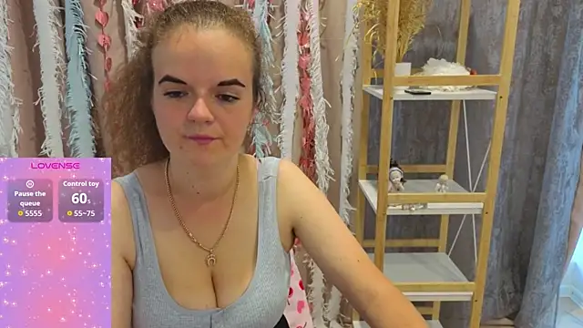 Luisa Rosee online show from 09-11-25, 03:56