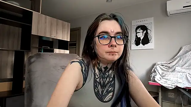 HighelikeGirl online show from 11-08-25, 07:08