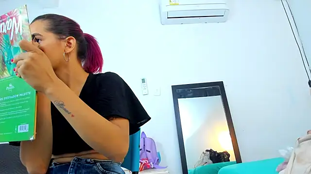 cris dulce online show from 12-16-25, 12:04