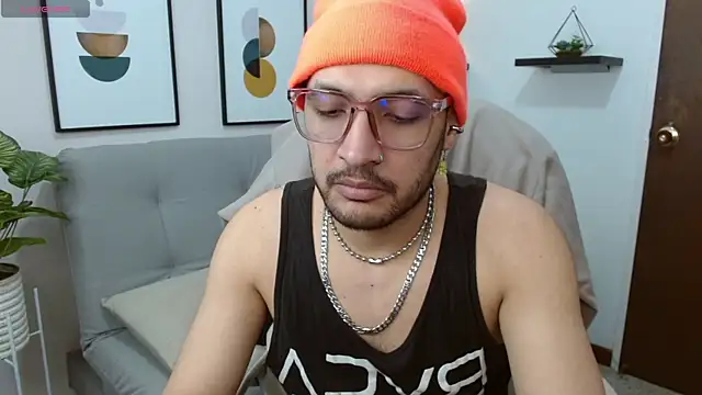   Damian    online show from 10-24-25, 01:13