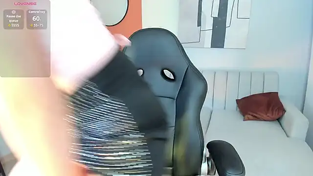 Snapshot of marie_bass chatting on 10-08-25, 11:41 marie bass online show from 10-08-25, 11:41