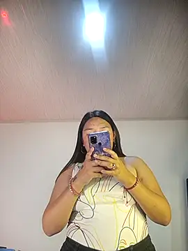 BellaRoux1 online show from 09-11-25, 12:05