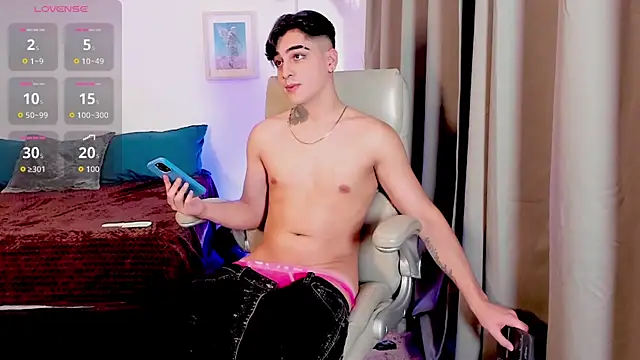 Thiago winteer online show from 12-21-25, 04:41