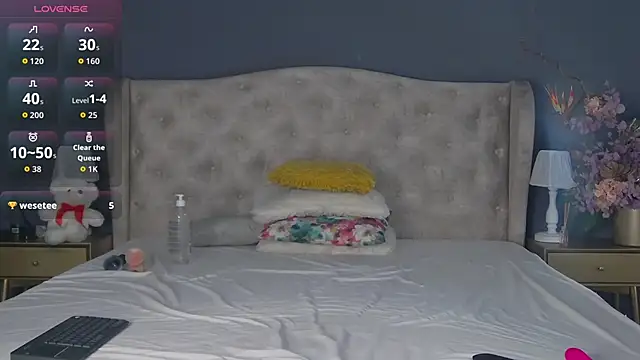 Leah Brooks online show from 11-13-25, 05:28