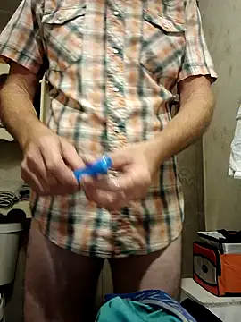 Snapshot of Canuseemeray chatting on 09-18-25, 02:13 Canuseemeray online show from 09-18-25, 02:13