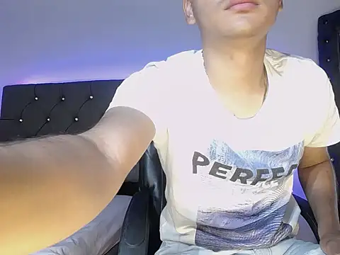 Charlie Cock  online show from 12-21-25, 04:08