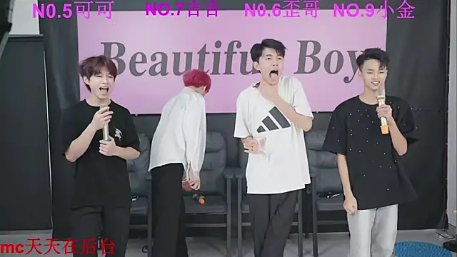Snapshot of Beautifulboys-777 chatting on 09-22-25, 11:23 Beautifulboys-777 online show from 09-22-25, 11:23