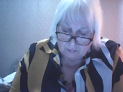 Alexia64231 online show from 09-26-25, 05:11